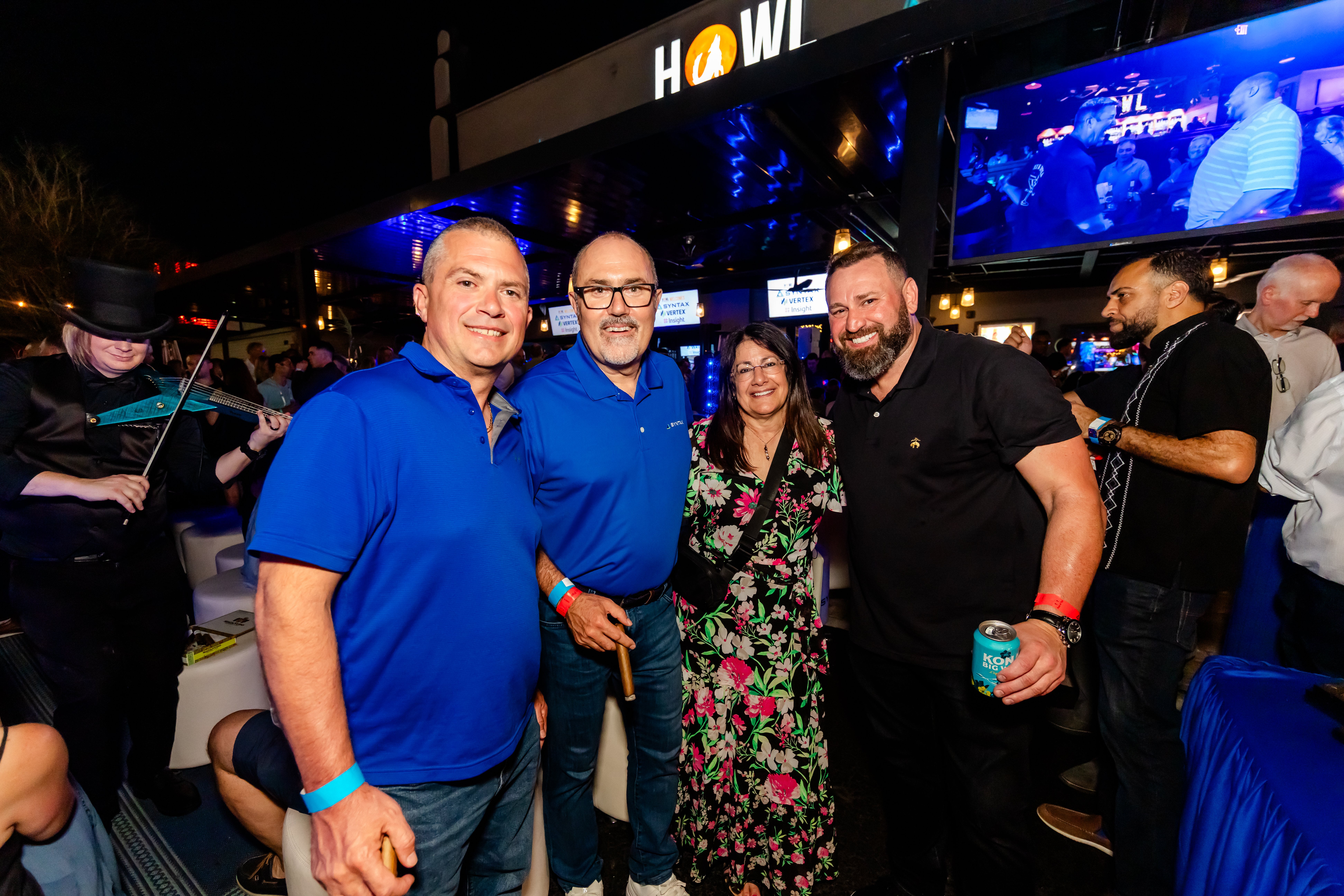 Howl at the moon - 8